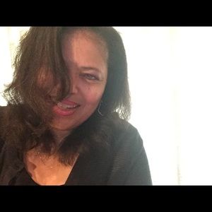 Meet your Posher, Denise